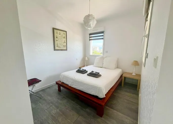 Daire Casamea - Vue Mer, Clim & Parking, Proche Ajaccio (Corsica)